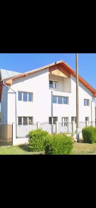 Vilă spațioasă P+E+M, 960 mp teren, central – Ștefan cel Mare, Călărași