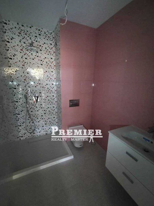 Продава се Четиристаен апартамент в Бургас, Изгрев - 154 кв.м за 1624 €/кв.м - Снимка #4