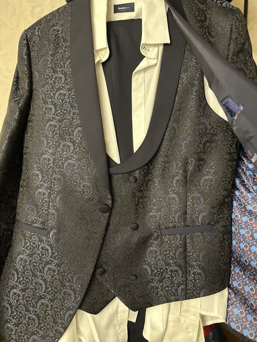 Продам смокинг размер 54