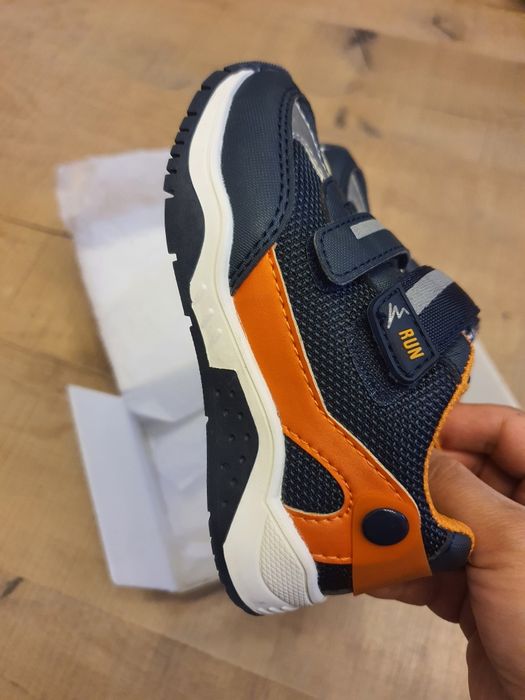 Adidasi chicco marime 24
