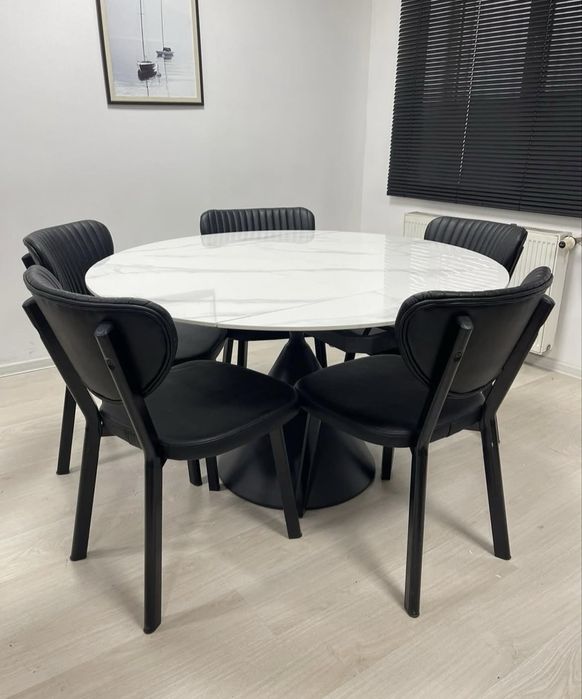 Продается стол срочно!