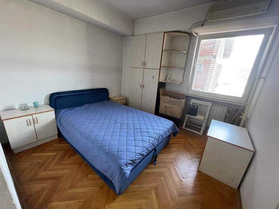 Дава се под наем Тристаен апартамент в София, Зона Б-5 - 98 кв.м за 663 € - Снимка #2