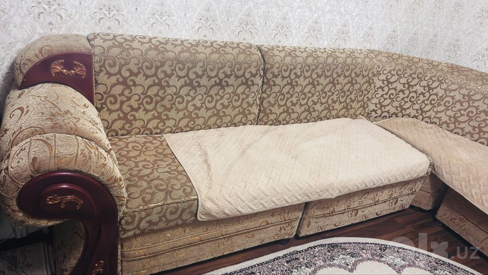 Продам диван угловой
