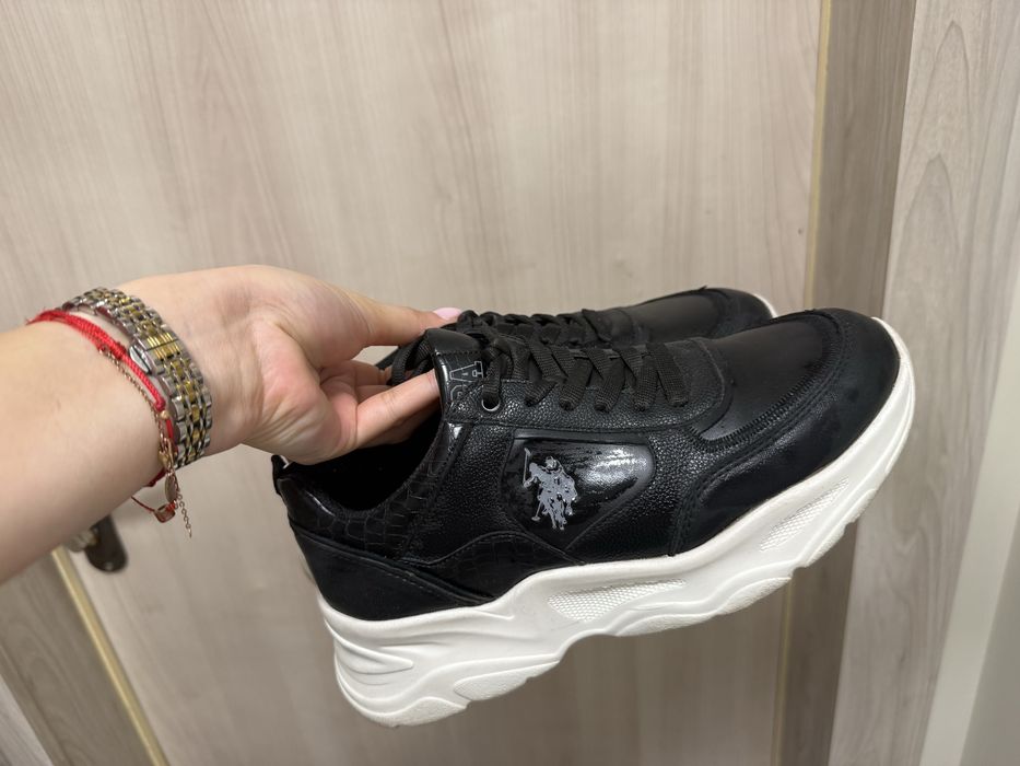 Сникърси U.S. Polo в черно