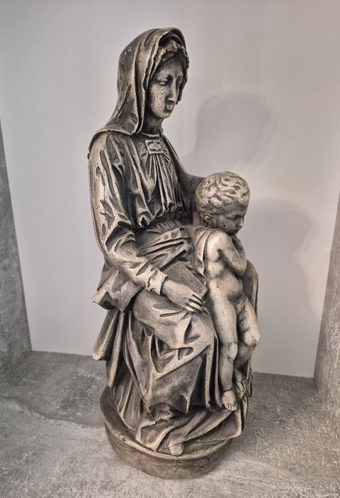 Statuetă Michelangelo Buonarrati Madonna Fecioara Maria cu Pruncul Iisus Sedes Sapientiae din rășină, anii 1950.