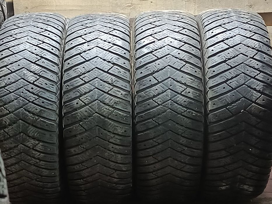 265/65/17 комплект Goodyear