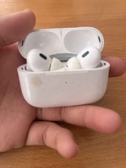 Airpods в хорошем состояний
