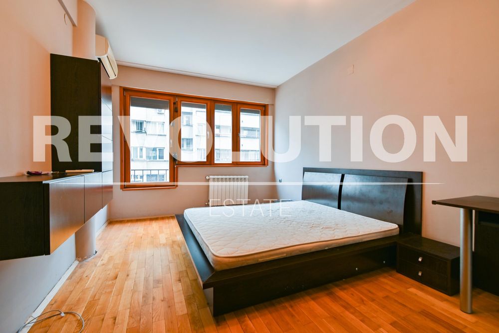 Дава се под наем Тристаен апартамент в София, Борово - 95 кв.м за 800 € - Снимка #4