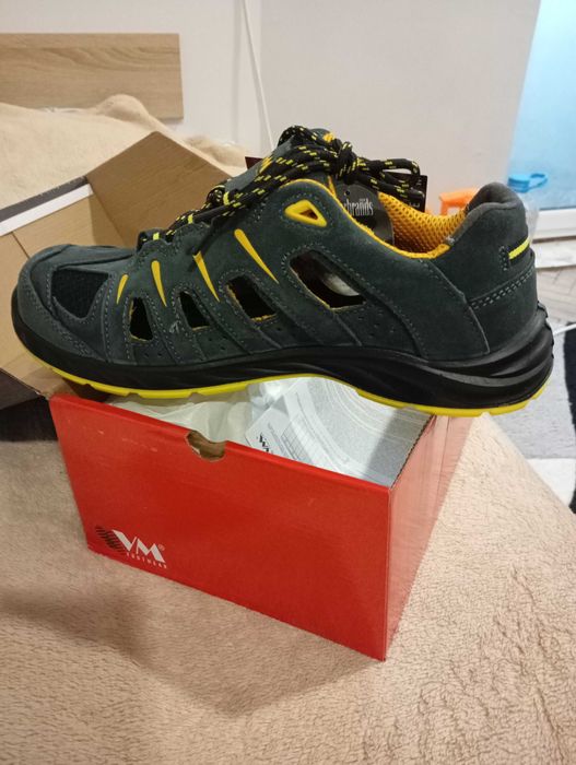 Работни обувки VM високо качество.