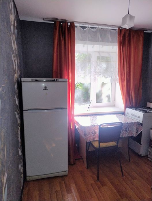 Сдам 1 квартиру район Черёмушки можно девушкам