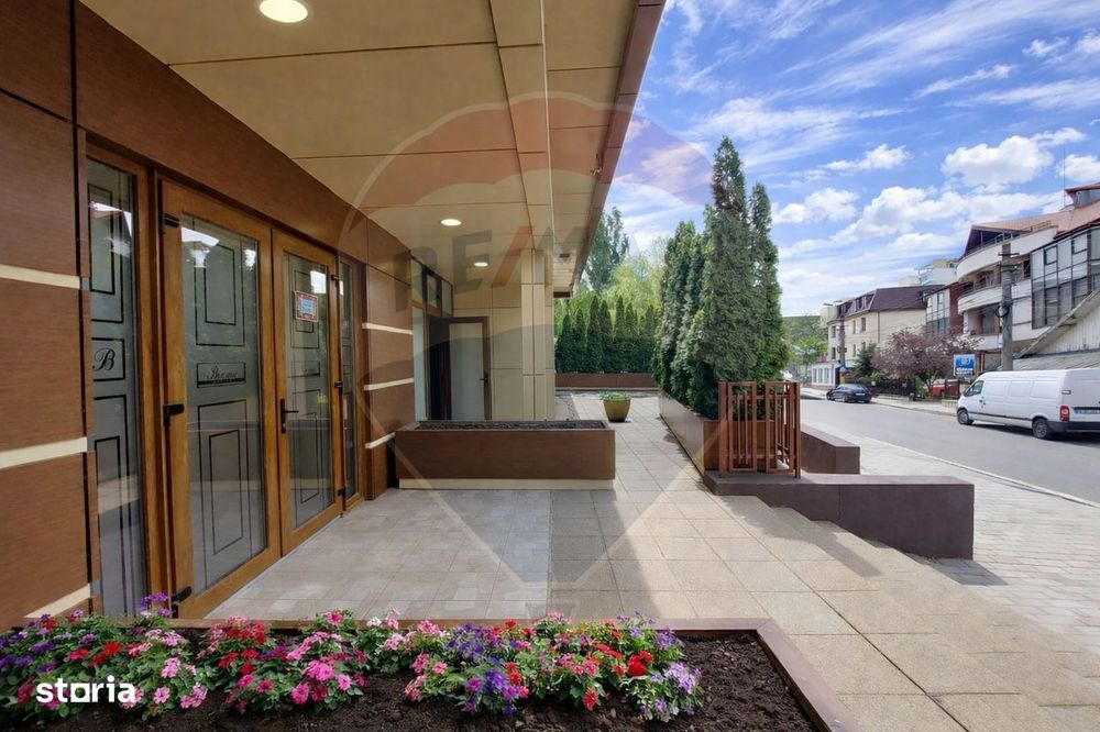 Spațiu comercial de vânzare stradal clădire independentă Bacău