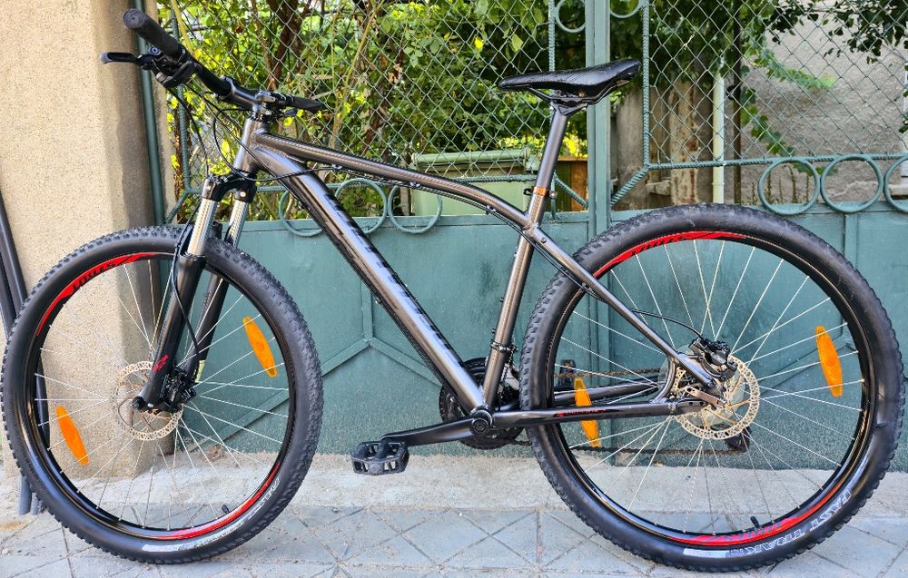 Specialized Pitch 27.5 L размер Хидравлични дискови Заключваща се вилка  Алуминиев велосипед