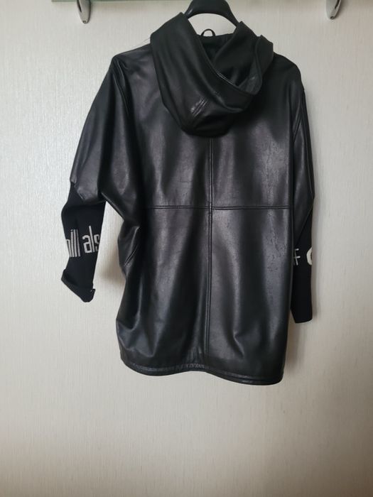 Продам кожаную куртку