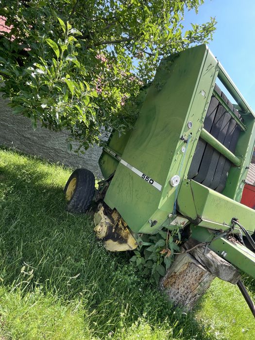 Vand tractor UTB 650 si presa de baloti mari
