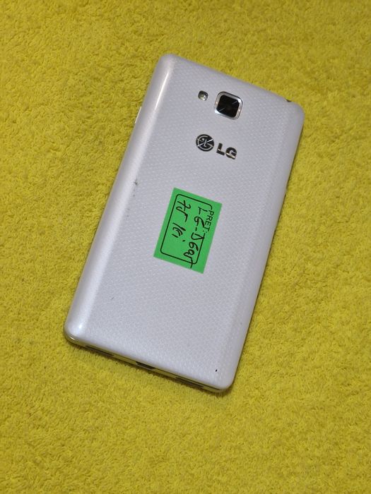 Telefon lg cu touchscreen cu încărcător