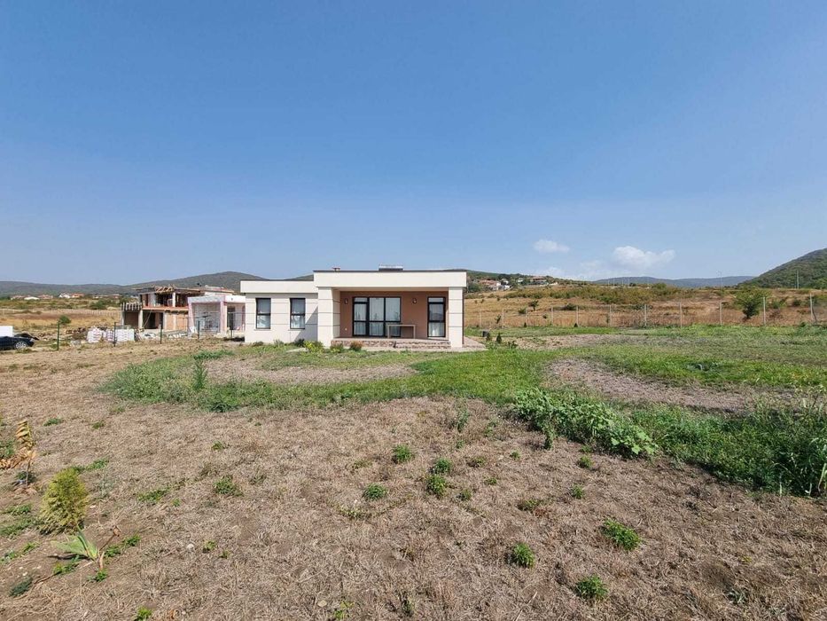 Продава се Къща в с. Кошарица, Област Бургас - 131 кв.м за 1222 €/кв.м - Снимка #5