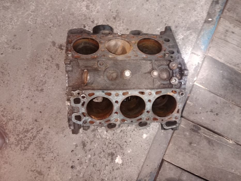 Блок 6А12 V образный Митсубиси Галант