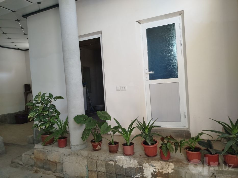 1 xonasi beriladi uchastka 8 metrli zal