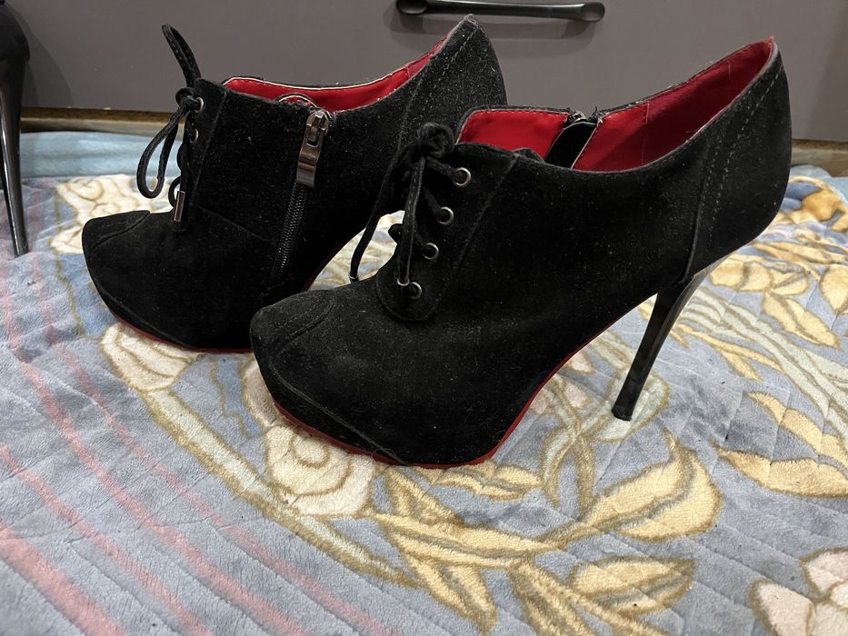 Продам ботинки