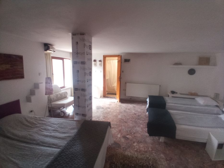 Дава се под наем Етаж от къща в Казанлък - 150 кв.м за 280.5 € - Снимка #1