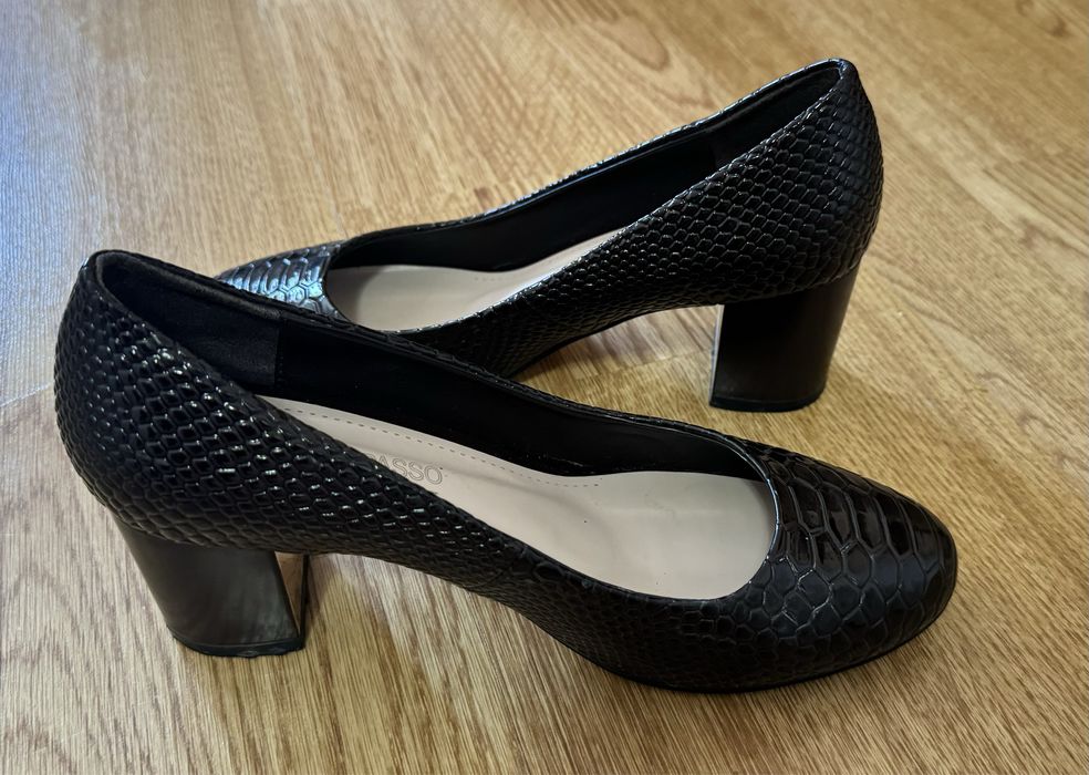 Продается туфли в отличном состоянии