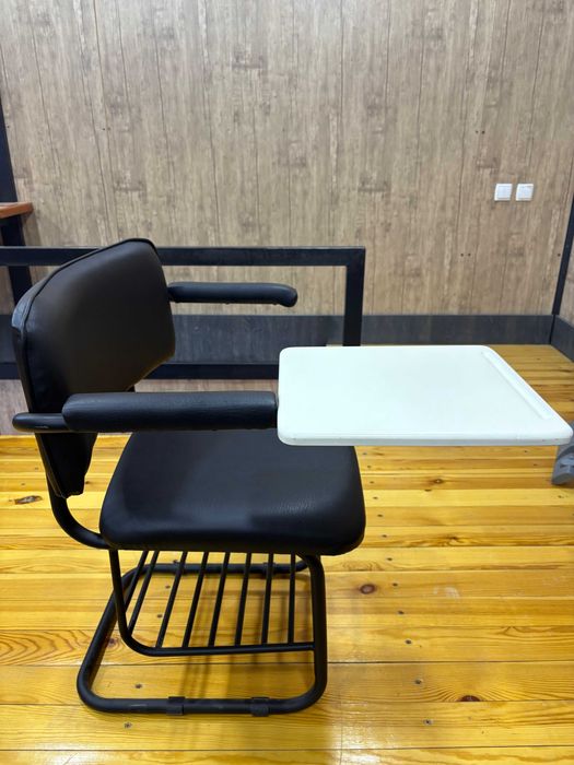 Стул с партой [два в одном]