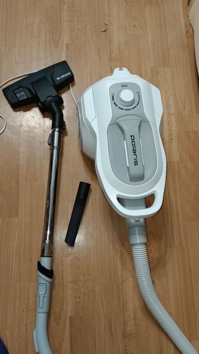 Пылесос Polaris PVS 2211
