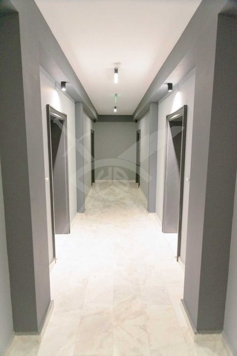 Продава се Тристаен апартамент в Пловдив, Център - 138 кв.м за 2098 €/кв.м - Снимка #1