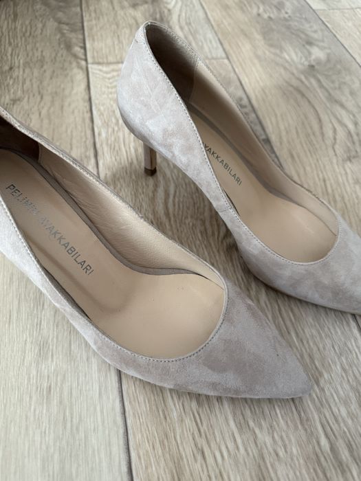 Туфли лодочки с острым носом на каблуке из натуральной замши 36-37 р.