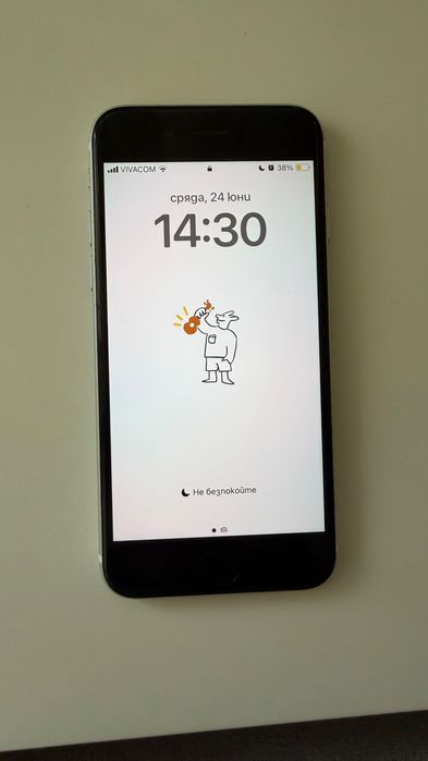 Продавам iPhone SE (2020) 128 GB.