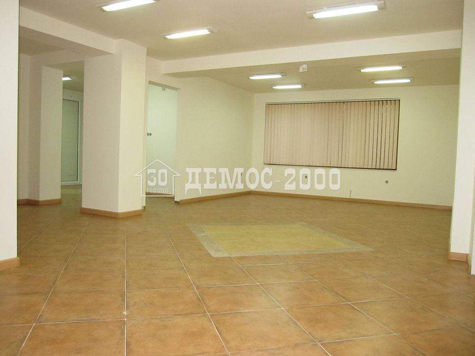 Дава се под наем Офис в Варна, Левски - 140 кв.м за 612 € - Снимка #4