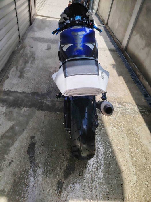 Yamaha YZF-R1 на части