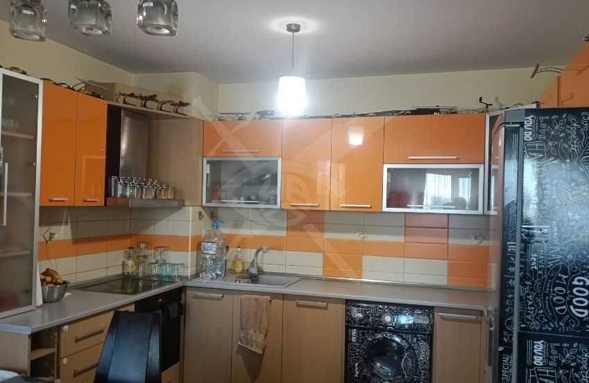 Продава се Тристаен апартамент в Бургас, Меден рудник - зона А - 93 кв.м за 2000 €/кв.м - Снимка #2