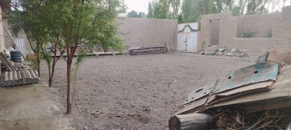 uy sotiladi tayor joy