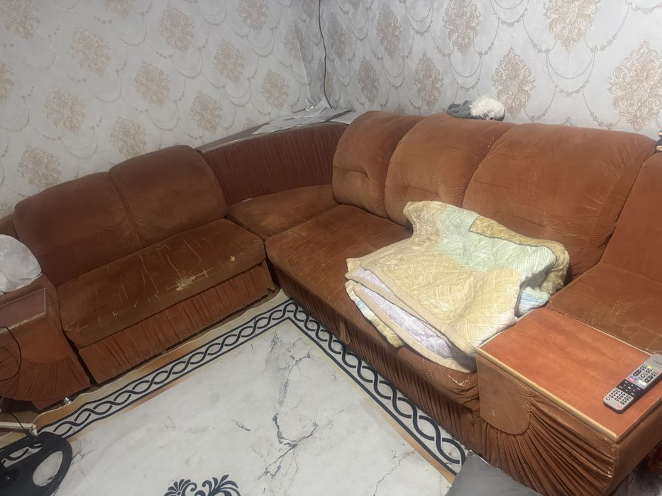 Диван раскладной с полками