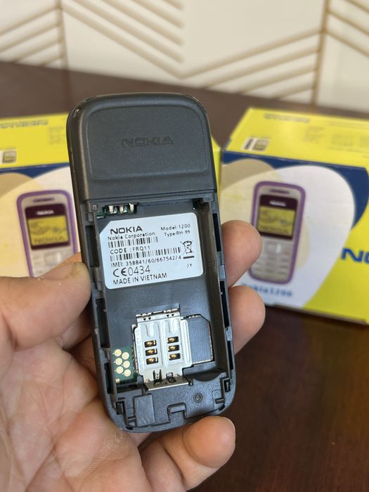 Сотовый телефон NOKIA 1200