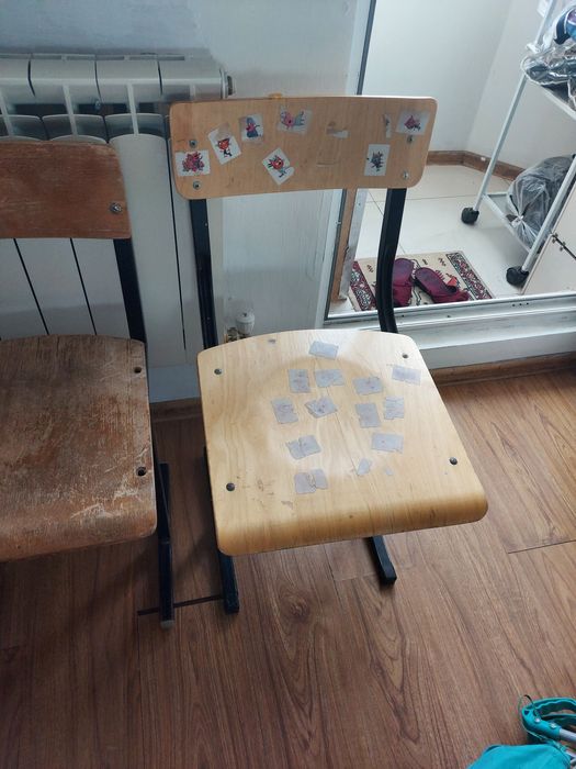 Парта со стулями очень дёшево