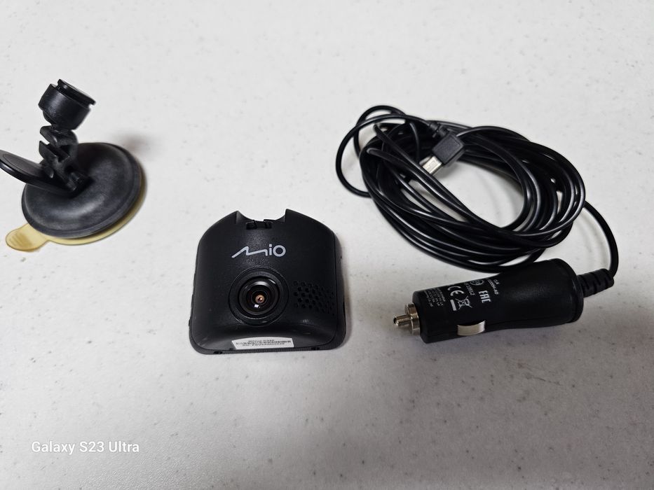 Vând camera auto mio myvue in stare perfecta