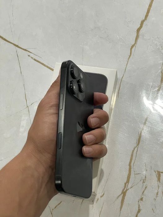 Продам iPhone 16 Pro айфон 16 про