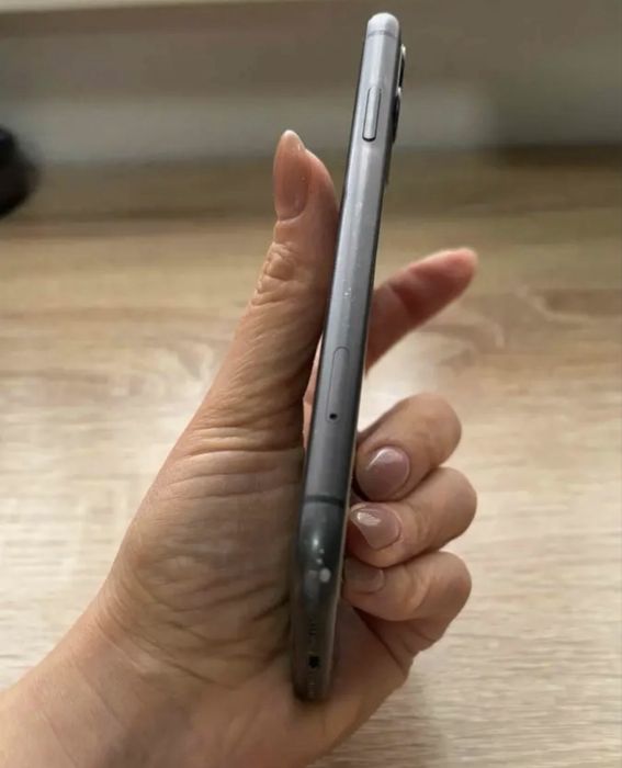 IPhone 11 продается