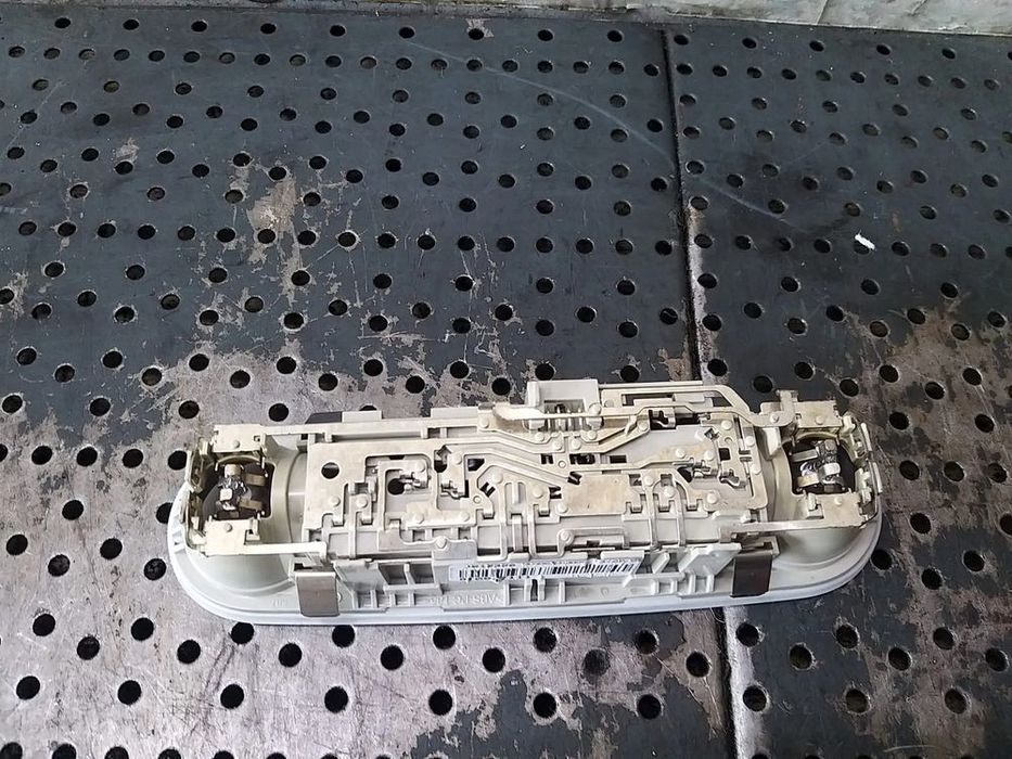 Plafoniera spate audi a5 8t 8t0947111