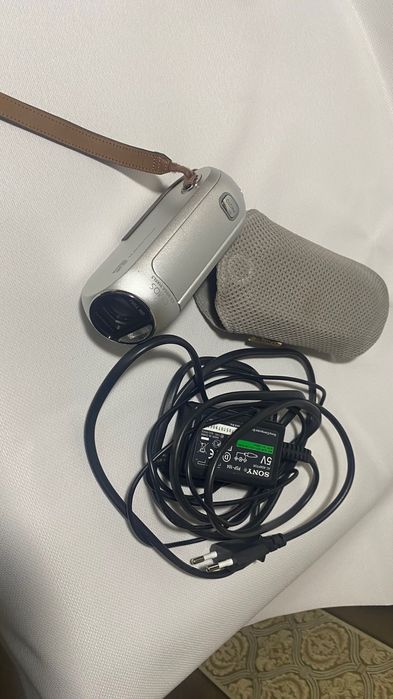 Видеокамера samsung hd 1920x1080 R 10, б/у