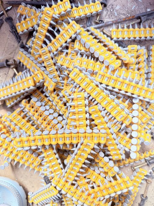 дюбель-гвозди Toua для монтажного пистолета.