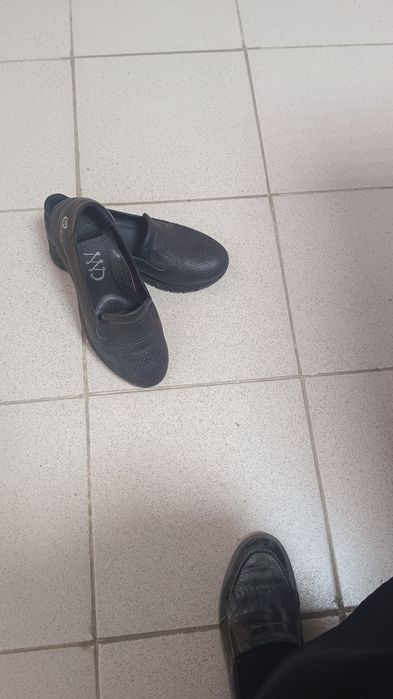 Кожанная женская обувь