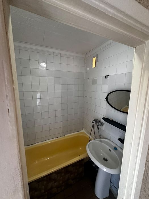 Продам 2-крм квартиру ул. Хакимжанова