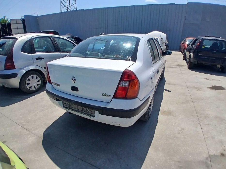 Dezmembram renault clio