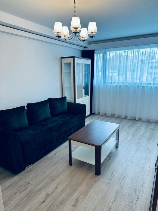 Inchiriez apartament ultracentral 2 camere