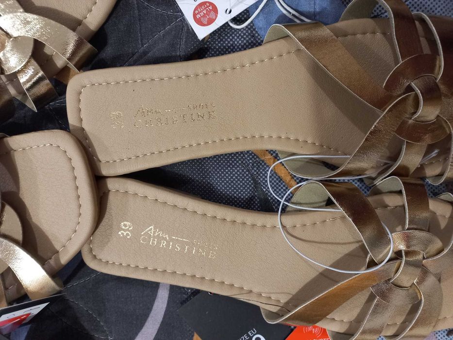 Чисто нови обувки по 10лв /чифт ,номера от 38 до 45