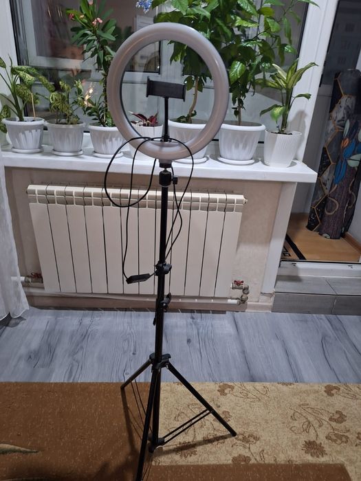 Продаю Кольцевую Лампу