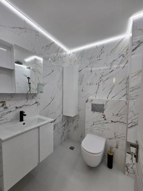 Дава се под наем Тристаен апартамент в Пловдив, Съдийски - 105 кв.м за 700 € - Снимка #7